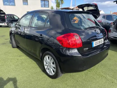 Toyota Auris 2008 - 11990 EUR, 148228 km - 148228km - foto 5 de 11
