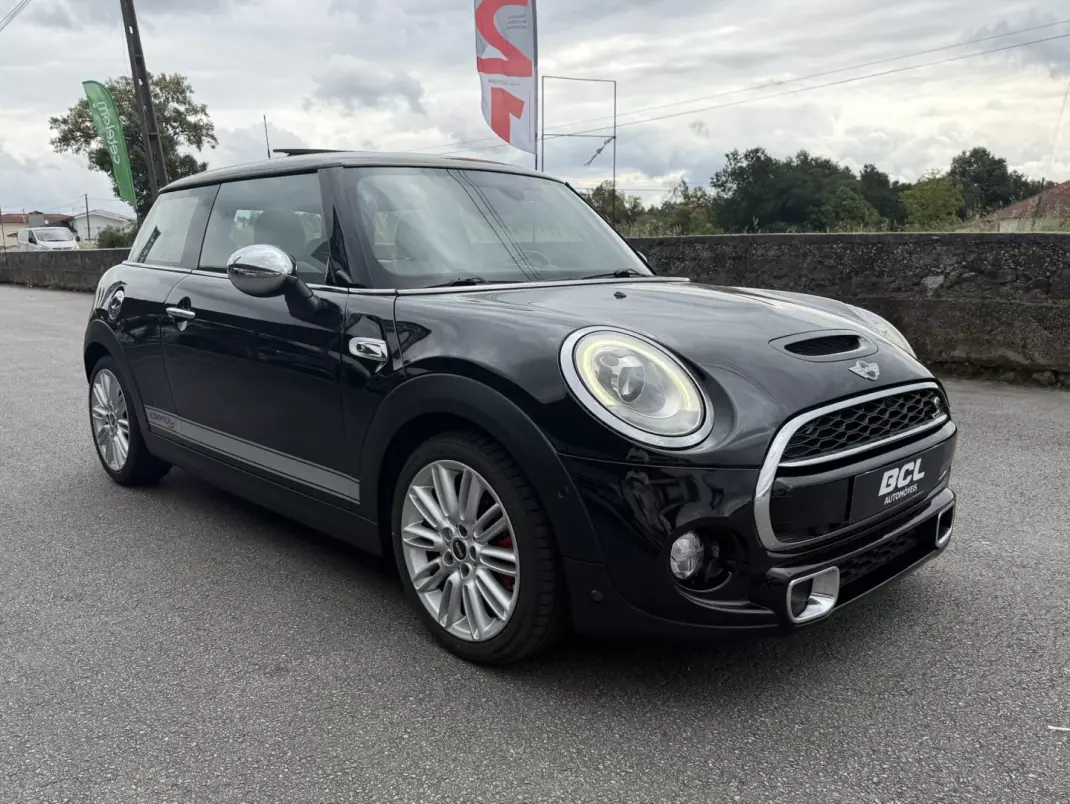MINI 3 Portas 2016 - 17990 EUR, 130000 km - AUTO.MOTO.pt - 130000km - foto 1 de 30