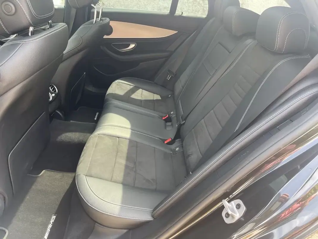 Mercedes-Benz E 300 2021 - 33990 EUR, 156000 km - AUTO.MOTO.pt - 156000km - foto 13 de 39