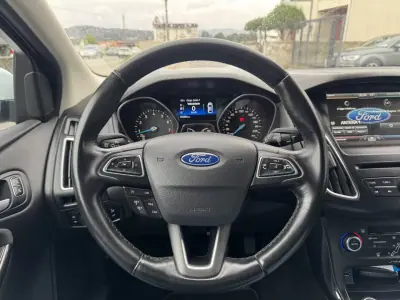 Ford Focus 2015 - 9990 EUR, 123000 km - AUTO.MOTO.pt - 123000km - foto 15 de 31