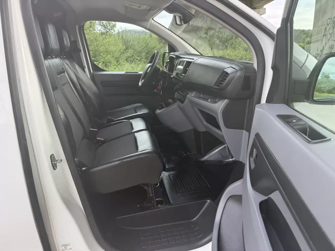 Toyota 2019 - 16190 EUR, 109000 km - AUTO.MOTO.pt - 109000km - foto 25 de 31