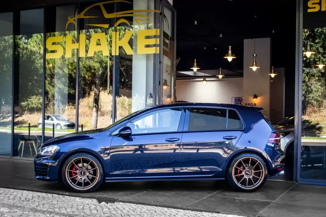 Volkswagen Golf 2015 - 24990 EUR, 83192 km - AUTO.MOTO.pt - 83192km - foto 2 de 45