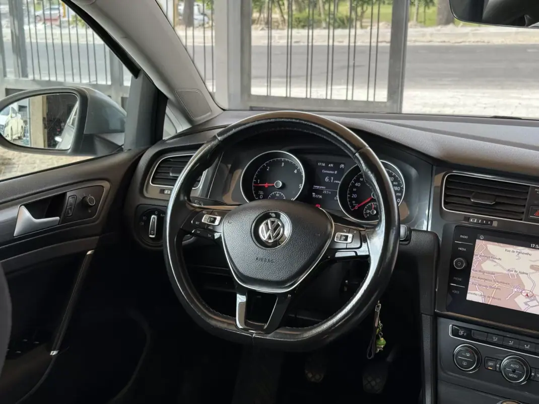 Volkswagen Golf 2017 - 15950 EUR, 151736 km - 151736km - foto 16 de 34