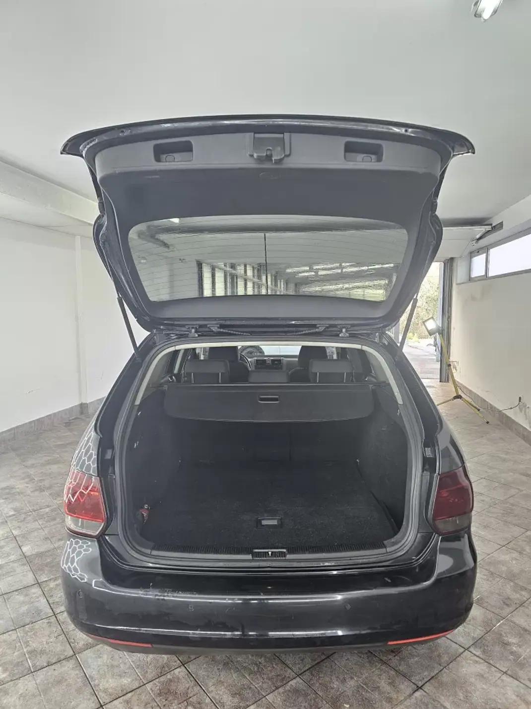 Volkswagen Golf Variant 2008 - 4250 EUR, 321338 km - AUTO.MOTO.pt - 321338km - foto 25 de 26