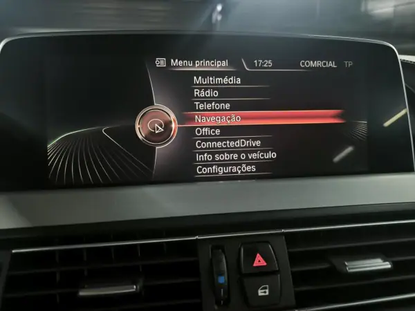 BMW 640 Gran Coupé 2015 - 26950 EUR, 232000 km - AUTO.MOTO.pt - 232000km - foto 35 de 47