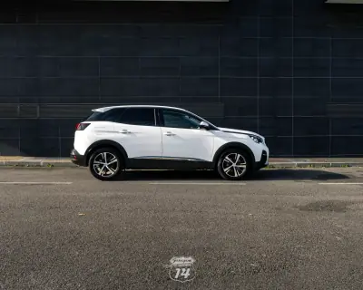 Peugeot 3008 2019 - 17990 EUR, 149900 km - AUTO.MOTO.pt - 149900km - foto 5 de 48