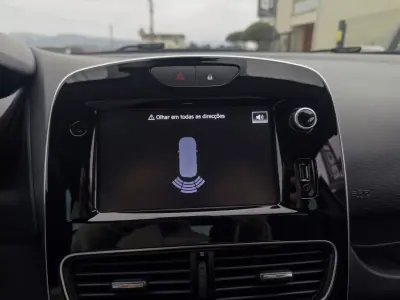 Renault Clio 2019 - 10990 EUR, 128000 km - AUTO.MOTO.pt - 128000km - foto 31 de 43