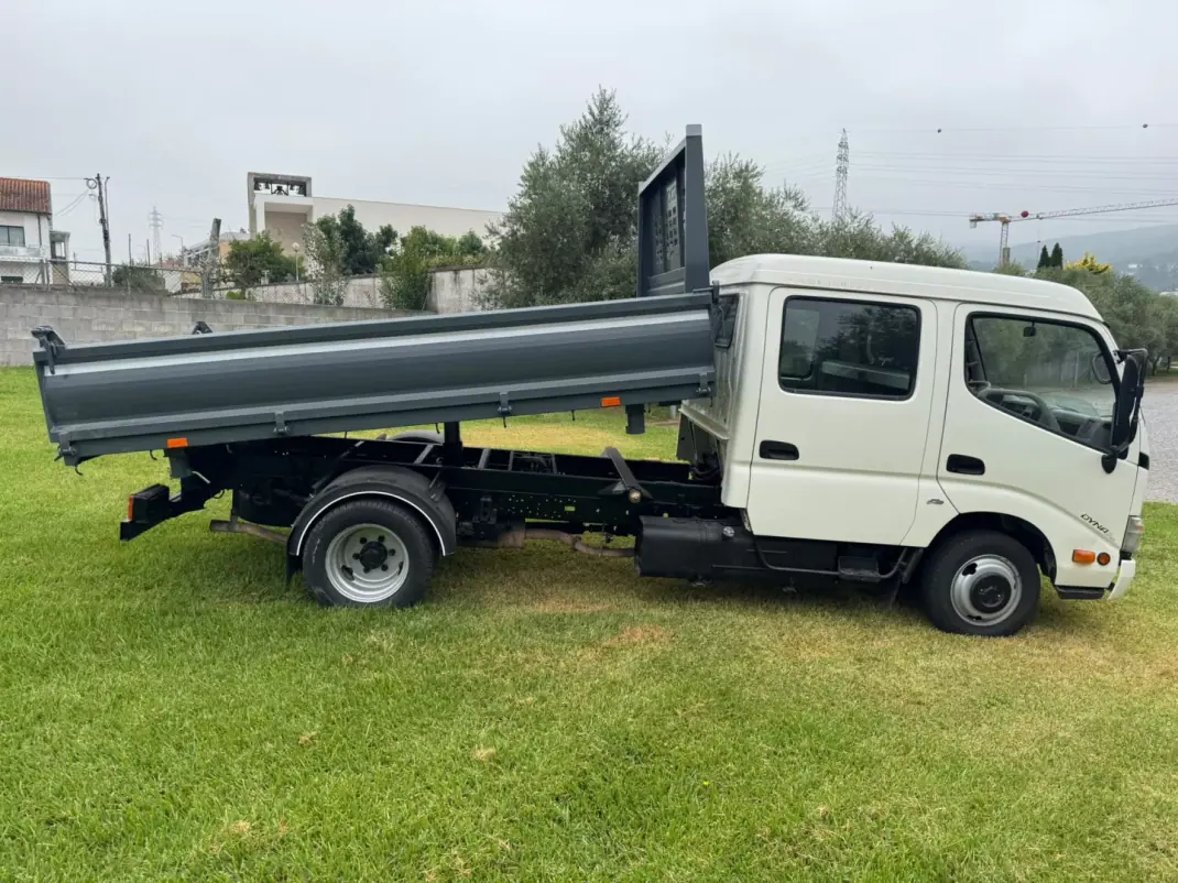 Toyota DYNA S 30.23 3.0 D4D AC+ ABS 2008 - 25000 EUR, 330000 km - 330000km - foto 2 de 14