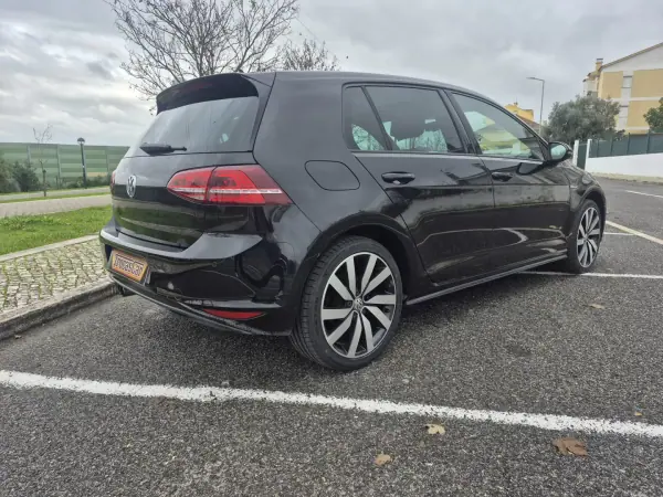Volkswagen Golf 2016 - 15490 EUR, 211638 km - AUTO.MOTO.pt - 211638km - foto 7 de 28