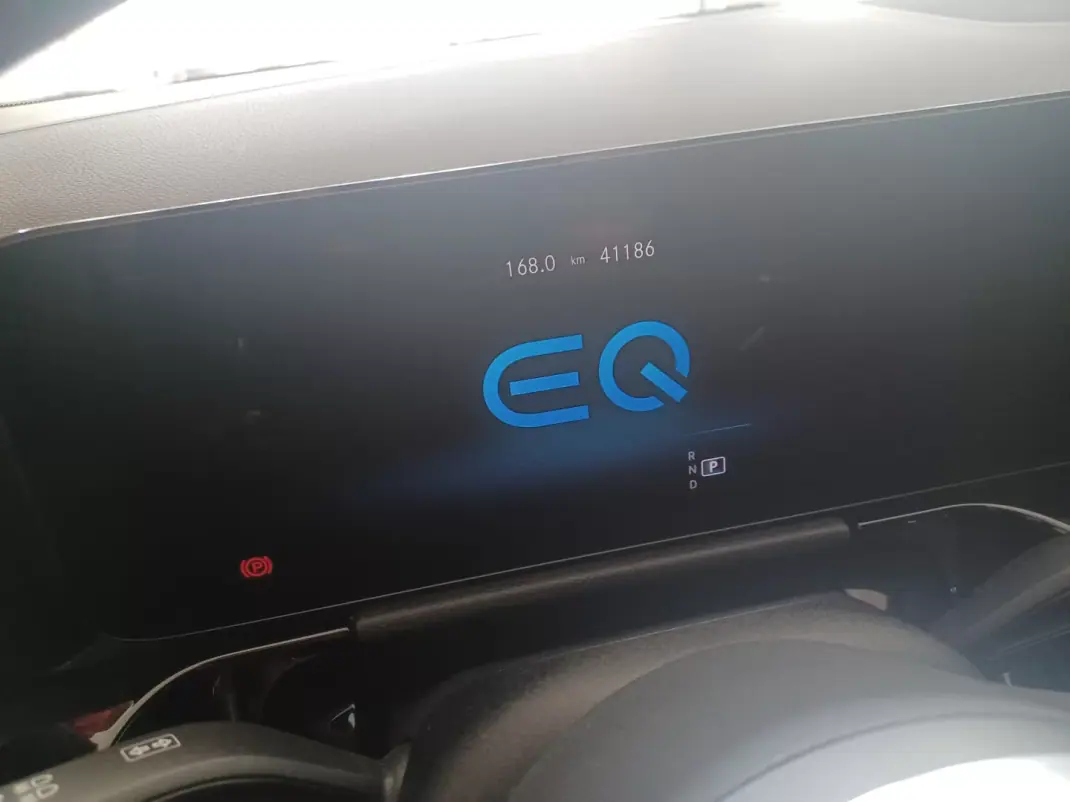 Mercedes-Benz EQA 2022 - 37890 EUR, 41186 km - AUTO.MOTO.pt - 41186km - foto 18 de 28