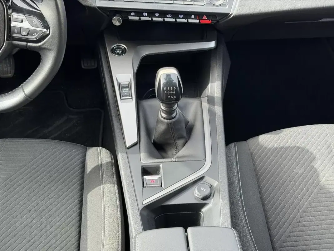 Peugeot 308 2022 - 17900 EUR, 109000 km - AUTO.MOTO.pt - 109000km - foto 27 de 48