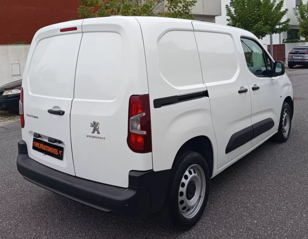 Peugeot Partner 2020 - 11490 EUR, 120900 km - 120900km - foto 7 de 19