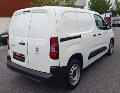 Peugeot Partner 2020 - 11490 EUR, 120900 km - 120900km - foto 7 de 19