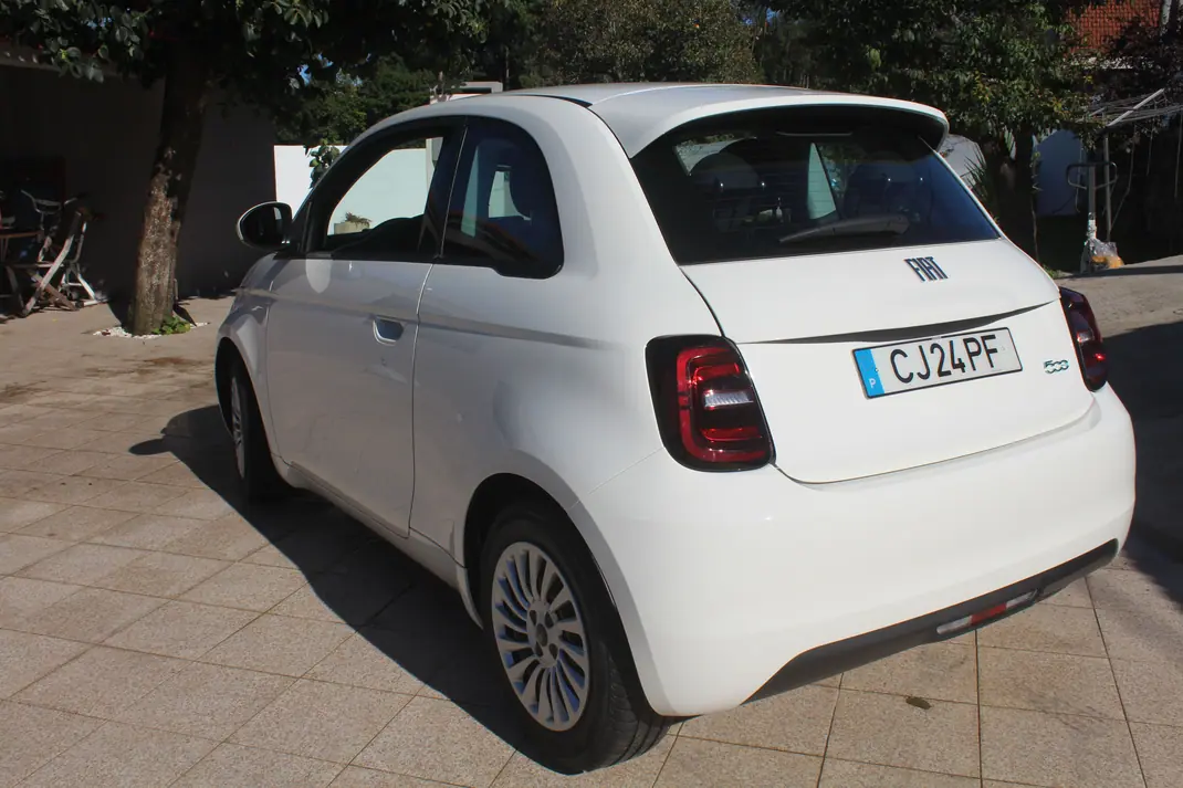 Fiat 500e 2023 - 14000 EUR, 21209 km - 21209km - foto 3 de 9