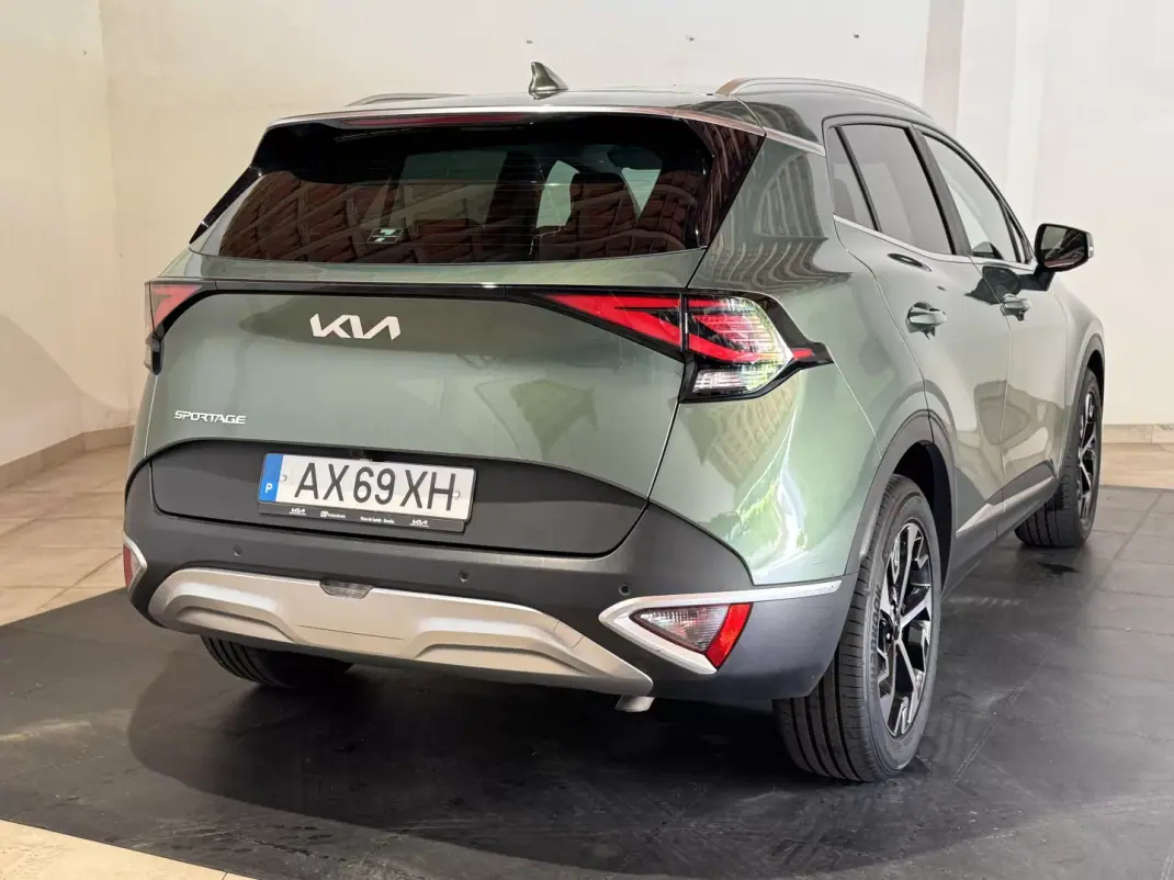 Kia Sportage 2023 - 24500 EUR, 64809 km - AUTO.MOTO.pt - 64809km - foto 5 de 24
