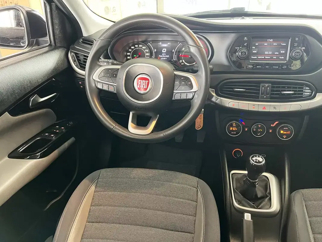 Fiat Tipo Sedan 2016 - 8600 EUR, 147438 km - 147438km - foto 9 de 22