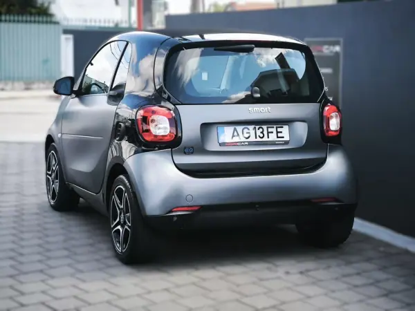 Smart ForTwo Coupé 2021 - 9950 EUR, 102000 km - AUTO.MOTO.pt - 102000km - foto 2 de 32