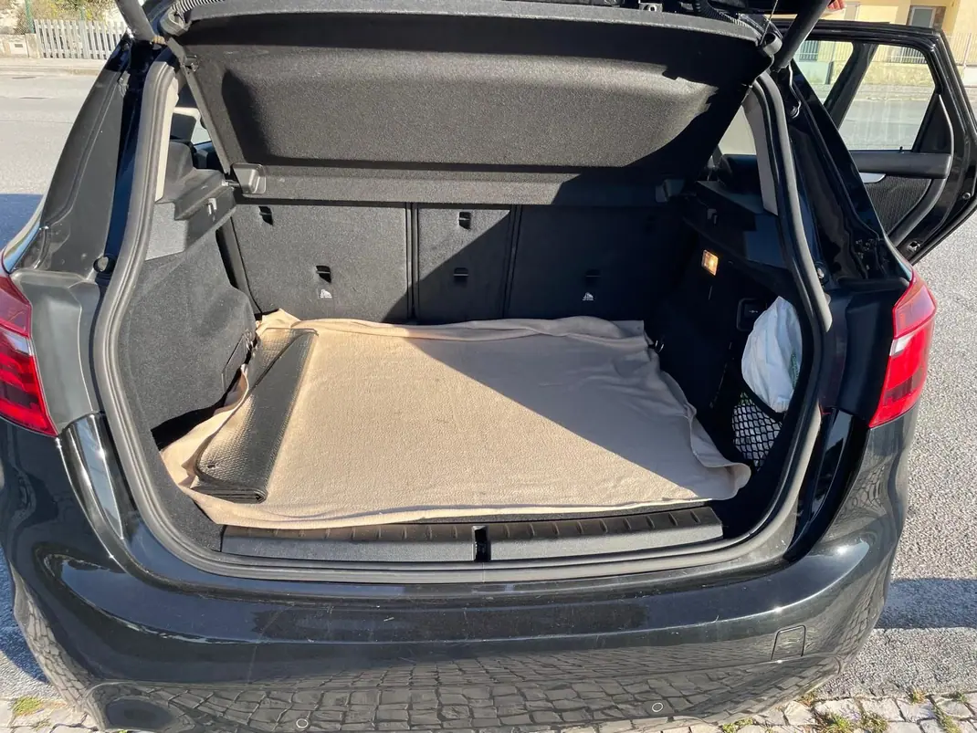 BMW 225xe Active Tourer 2019 - 16500 EUR, 81000 km - 81000km - foto 10 de 11