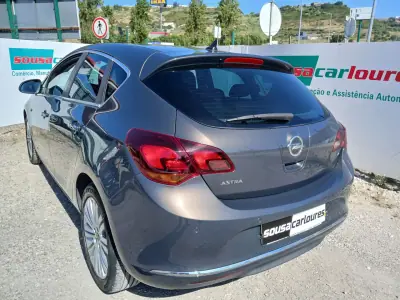 Opel Astra 2013 - 6250 EUR, 159389 km - AUTO.MOTO.pt - 159389km - foto 11 de 26