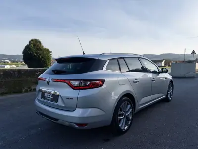 Renault Mégane Sport Tourer 2016 - 13990 EUR, 163000 km - AUTO.MOTO.pt - 163000km - foto 8 de 47