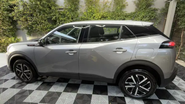 Peugeot 2008 2025 - 20900 EUR, 21878 km - AUTO.MOTO.pt - 21878km - foto 4 de 22