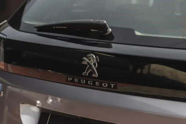 Peugeot 3008 2021 - 18900 EUR, 169800 km - AUTO.MOTO.pt - 169800km - foto 26 de 30