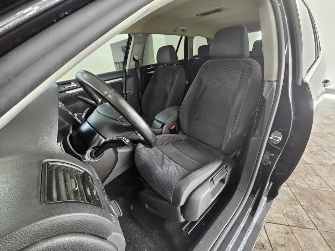 Volkswagen Golf Variant 2008 - 4250 EUR, 321338 km - AUTO.MOTO.pt - 321338km - foto 15 de 26