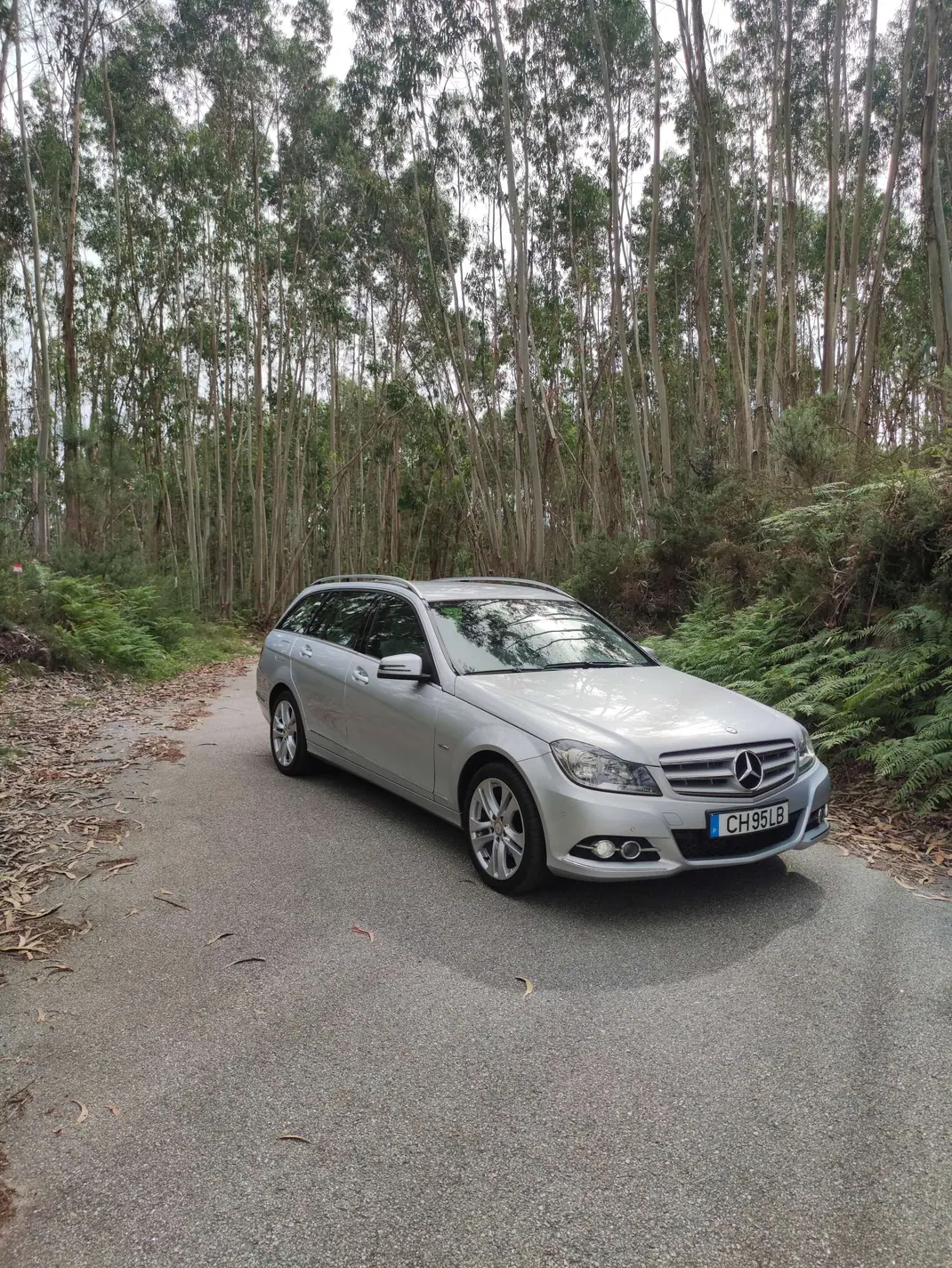 Mercedes-Benz C 200 2011 - 9250 EUR, 298500 km - AUTO.MOTO.pt - 298500km - foto 6 de 11