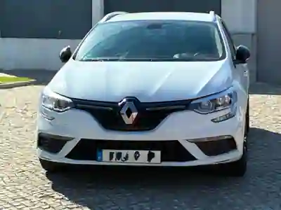 Renault Mégane Sport Tourer 2019 - 9500 EUR, 239123 km - 239123km - foto 2 de 15