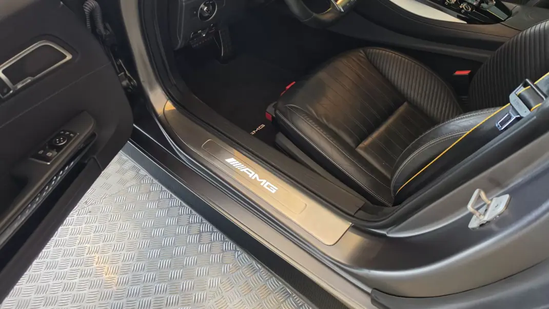 Mercedes-Benz AMG GT 2016 - 119500 EUR, 59841 km - 59841km - foto 36 de 63