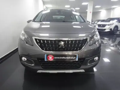 Peugeot 2008 2018 - 10250 EUR, 109000 km - AUTO.MOTO.pt - 109000km - foto 3 de 21