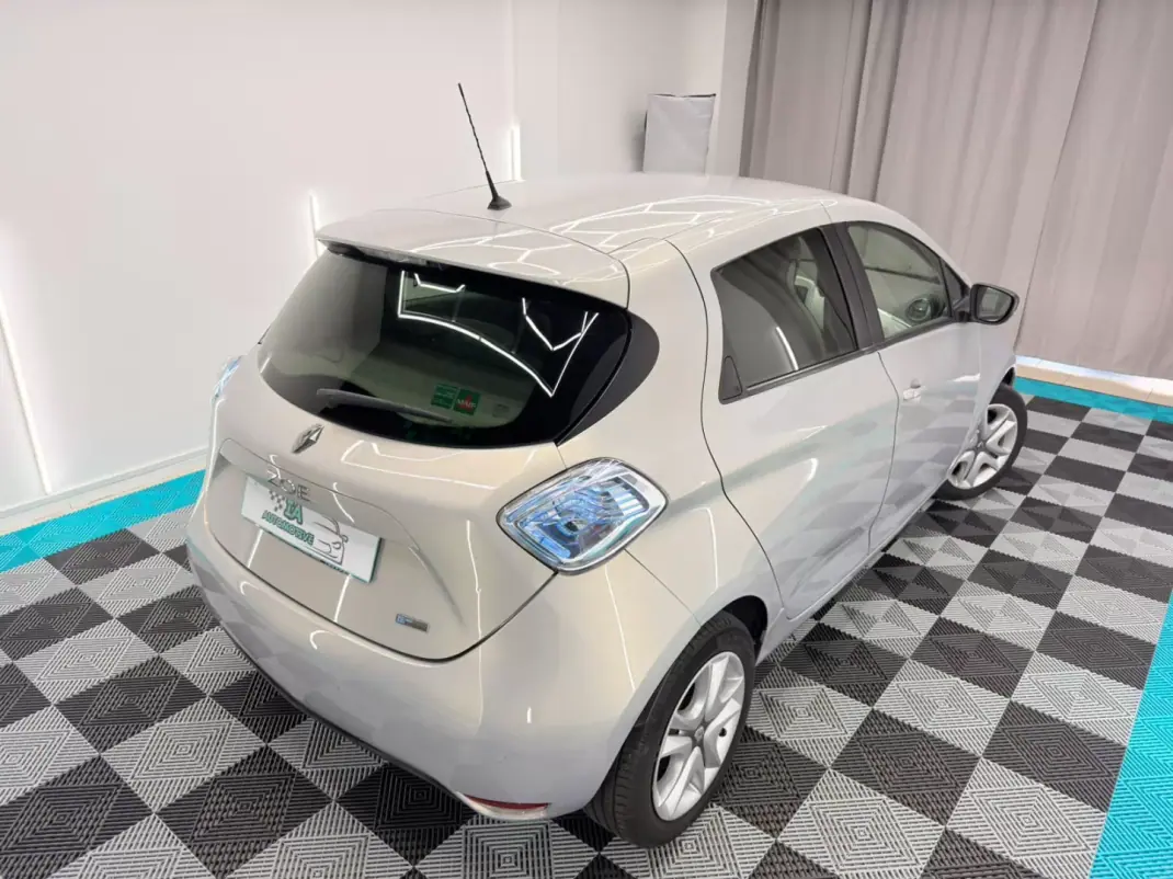 Renault Zoe 2019 - 10500 EUR, 99000 km - 99000km - foto 8 de 19