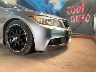 BMW 318 2010 - 10999 EUR, 181000 km - AUTO.MOTO.pt - 181000km - foto 12 de 46