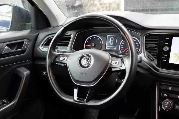 Volkswagen T-Roc 2019 - 21900 EUR, 135000 km - AUTO.MOTO.pt - 135000km - foto 31 de 48