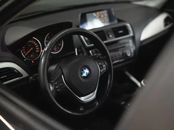 BMW 116 2016 - 10490 EUR, 246092 km - AUTO.MOTO.pt - 246092km - foto 12 de 19
