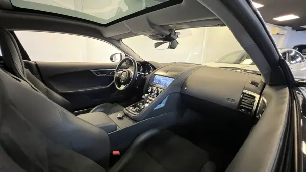 Jaguar F-Type 2019 - 47990 EUR, 45000 km - AUTO.MOTO.pt - 45000km - foto 6 de 47