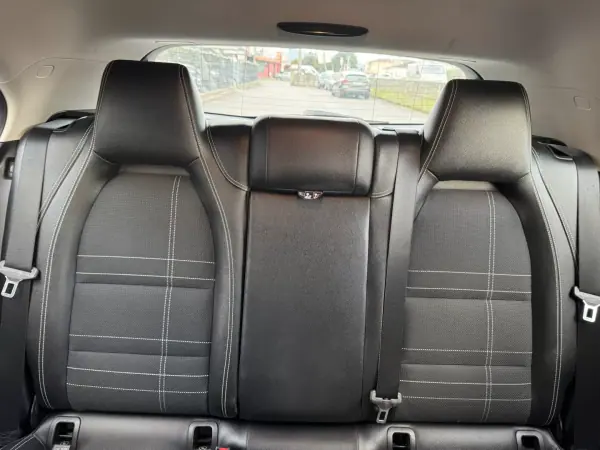 Mercedes-Benz A 180 2016 - 16500 EUR, 165000 km - AUTO.MOTO.pt - 165000km - foto 17 de 18