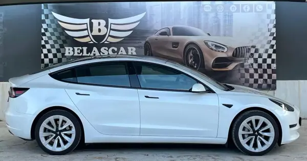 Tesla Model 3 2022 - 28990 EUR, 56000 km - AUTO.MOTO.pt - 56000km - foto 13 de 14