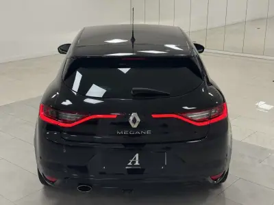 Renault Mégane 2016 - 12990 EUR, 118000 km - AUTO.MOTO.pt - 118000km - foto 6 de 30