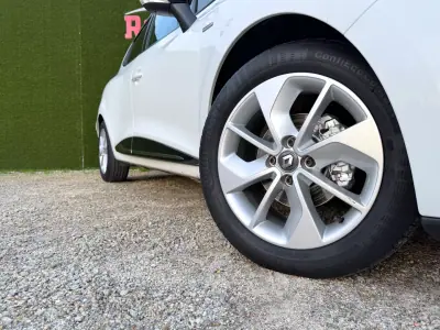 Renault Clio 2018 - 12500 EUR, 138000 km - AUTO.MOTO.pt - 138000km - foto 6 de 26