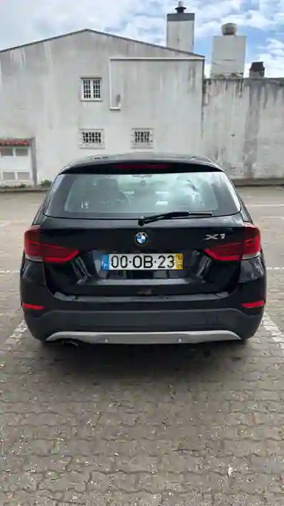 BMW X1 2013 - 11000 EUR, 200000 km - AUTO.MOTO.pt - 200000km - foto 4 de 15
