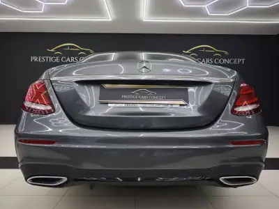 Mercedes-Benz E 220 2018 - 32950 EUR, 118099 km - AUTO.MOTO.pt - 118099km - foto 16 de 48