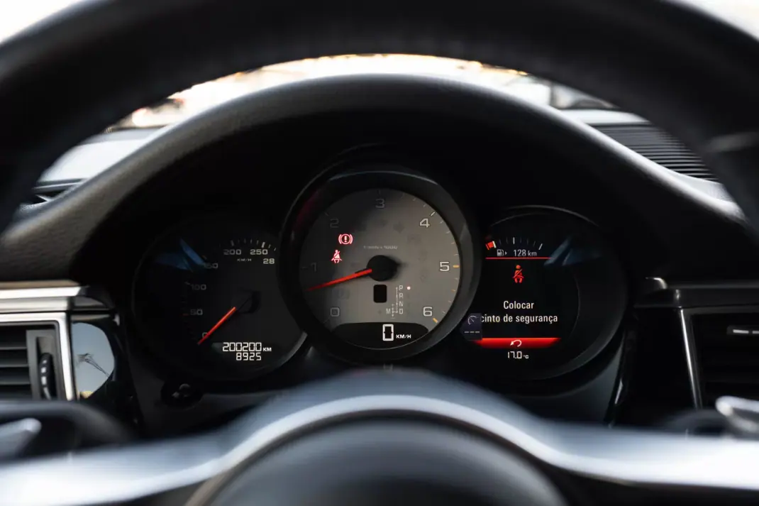 Porsche Macan 2014 - 35600 EUR, 199000 km - AUTO.MOTO.pt - 199000km - foto 34 de 47