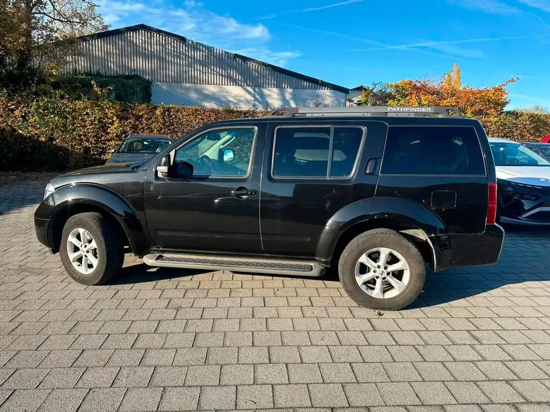 Nissan Pathfinder 2008 - 16900 EUR, 345798 km - AUTO.MOTO.pt - 345798km - foto 8 de 15