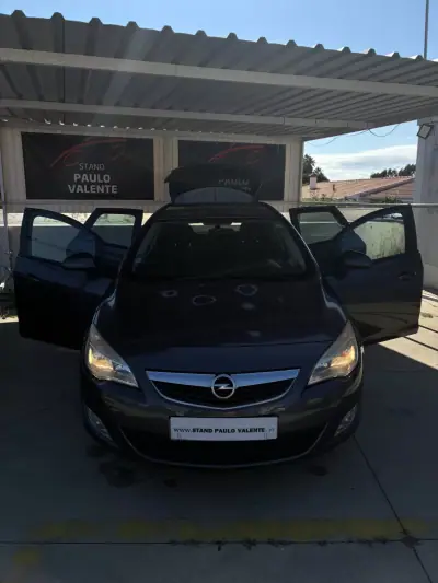 Opel Astra Sports Tourer 2011 - 2999 EUR, 329000 km - AUTO.MOTO.pt - 329000km - foto 20 de 20
