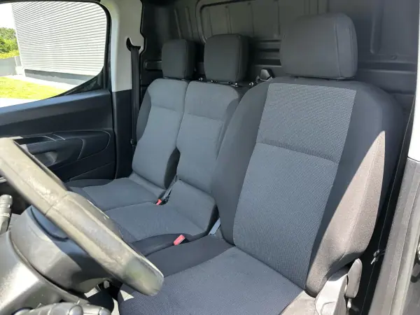 Citroën Berlingo 1.5 Hdi 2020 - 12900 EUR, 120000 km - AUTO.MOTO.pt - 120000km - foto 26 de 53