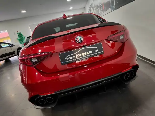 Alfa Romeo Giulia 2018 - 62500 EUR, 53000 km - AUTO.MOTO.pt - 53000km - foto 30 de 60
