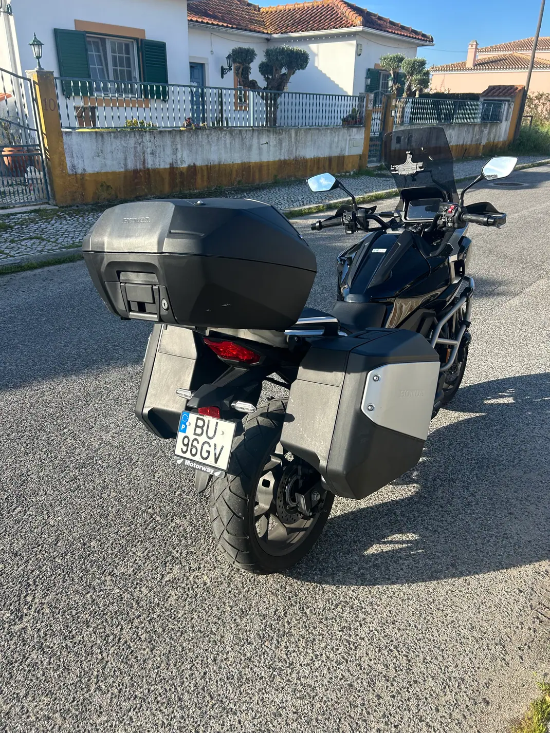 Honda NC750X DCT 2025 - 8900 EUR, 10600 km - AUTO.MOTO.pt - 10600km - foto 2 de 5