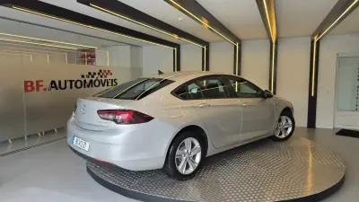 Opel Insignia Grand Sport 2018 - 12900 EUR, 149839 km - AUTO.MOTO.pt - 149839km - foto 4 de 49