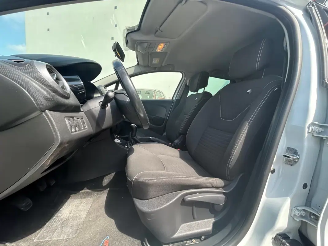 Renault Clio 2016 - 9950 EUR, 187055 km - 187055km - foto 10 de 19